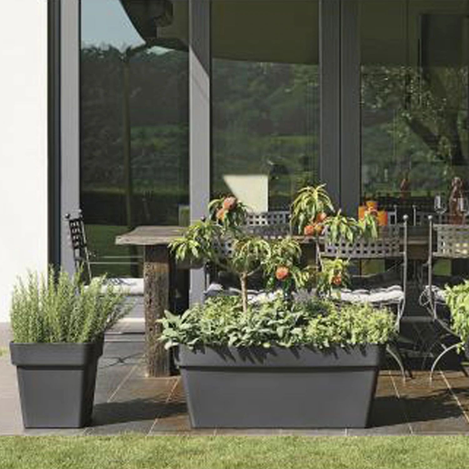 Euro 3 Plast Pflanzkübel "Mitu Pac Quadro" Anthrazit, 40 Cm, Erdvol. 41 L 3 Euro 3 Plast Pflanzkübel "Mitu Pac Quadro" Anthrazit, 40 Cm, Erdvol. 41 L